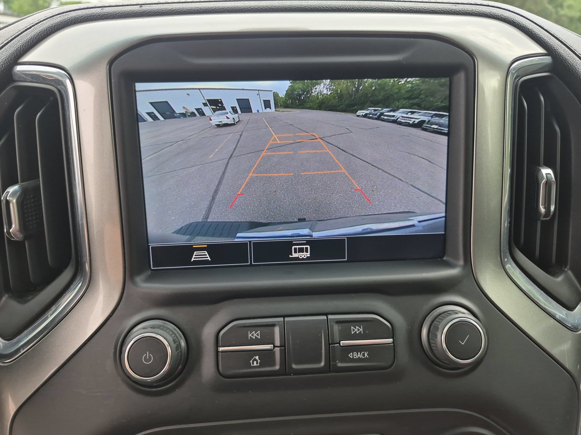 Used 2021 Chevrolet Silverado 1500 LT Trail Boss AWD/4WD image 16