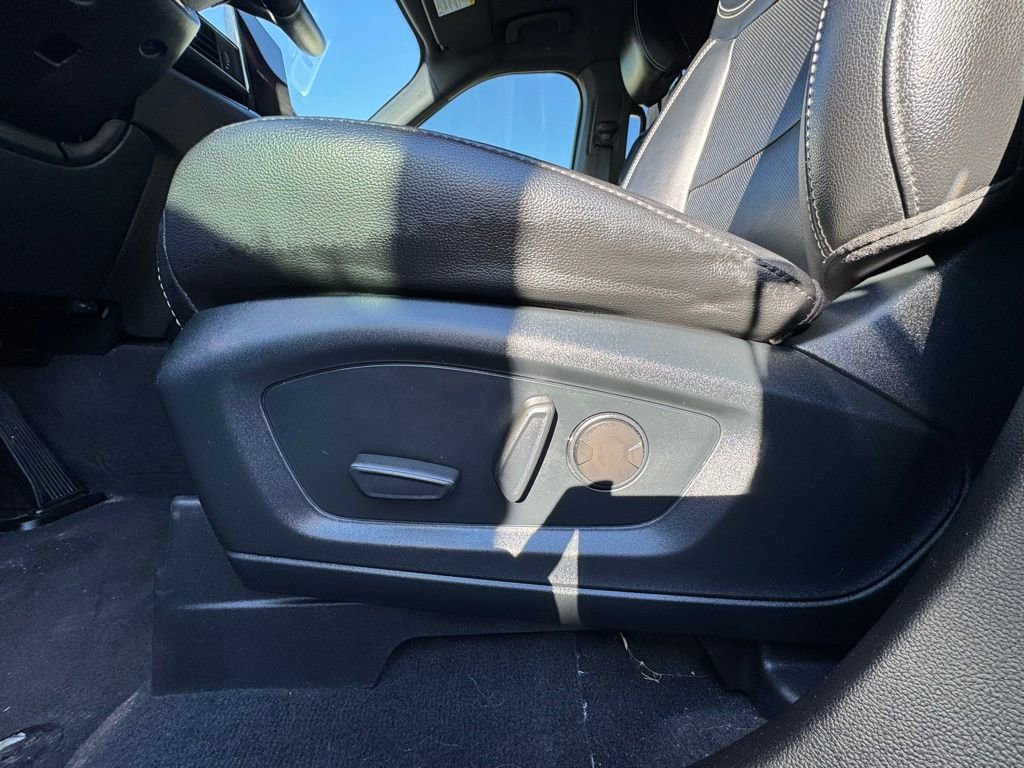 Used 2022 Ford Explorer ST w/ ST Street Pack image 15