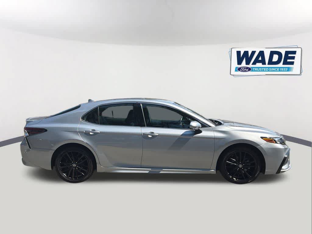 Used 2022 Toyota Camry XSE FWD image 4