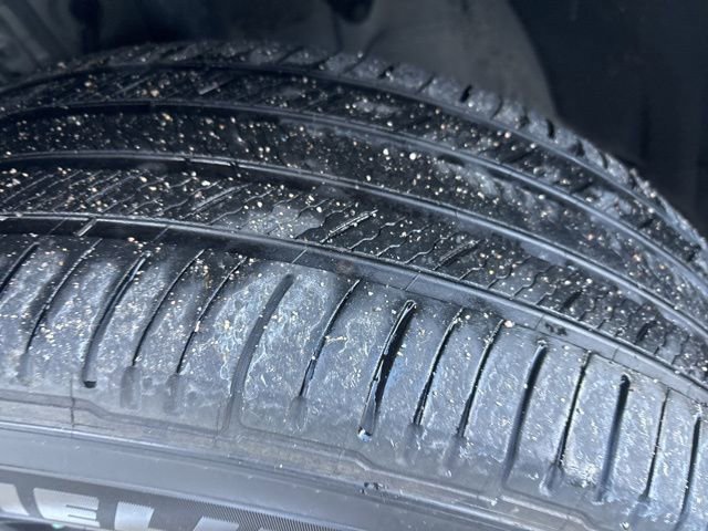 Used 2023 Toyota Highlander XLE image 14