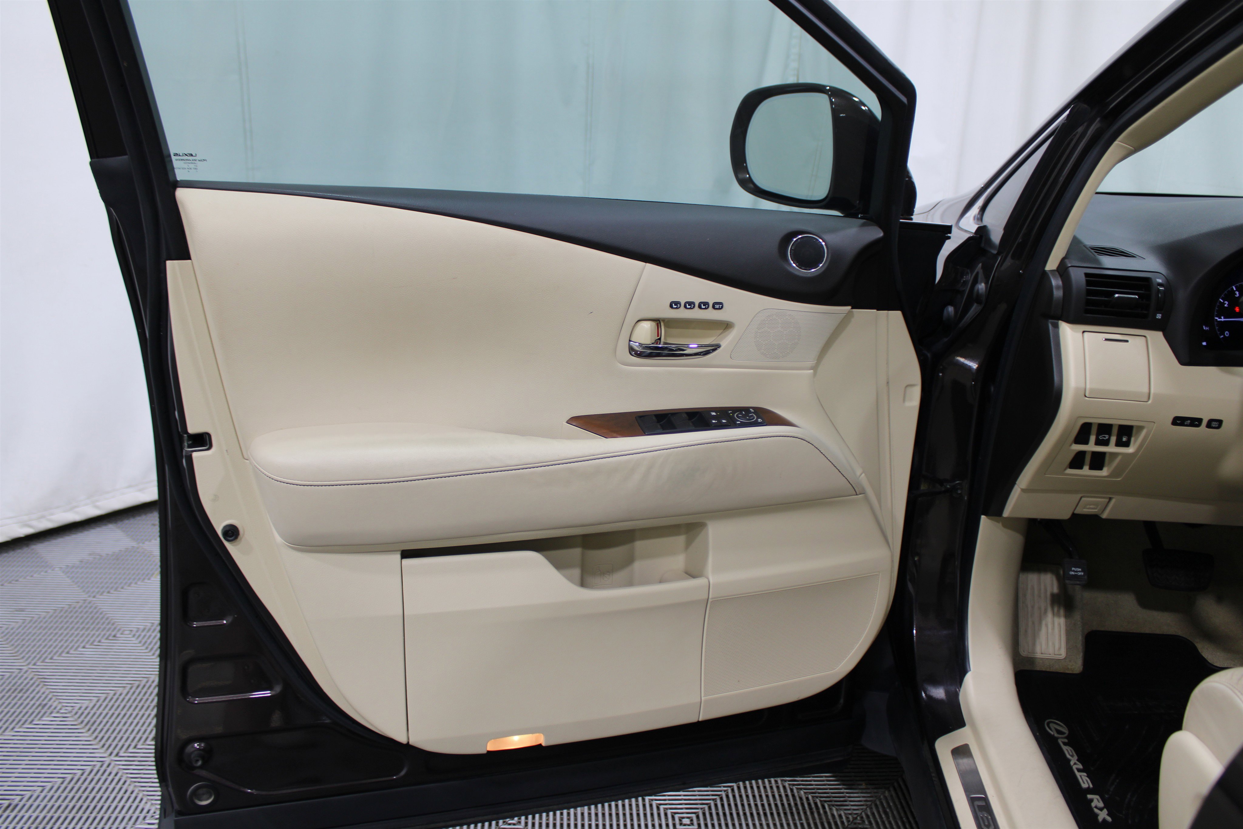 Used 2013 Lexus RX 350 AWD w/ Navigation Pkg image 5