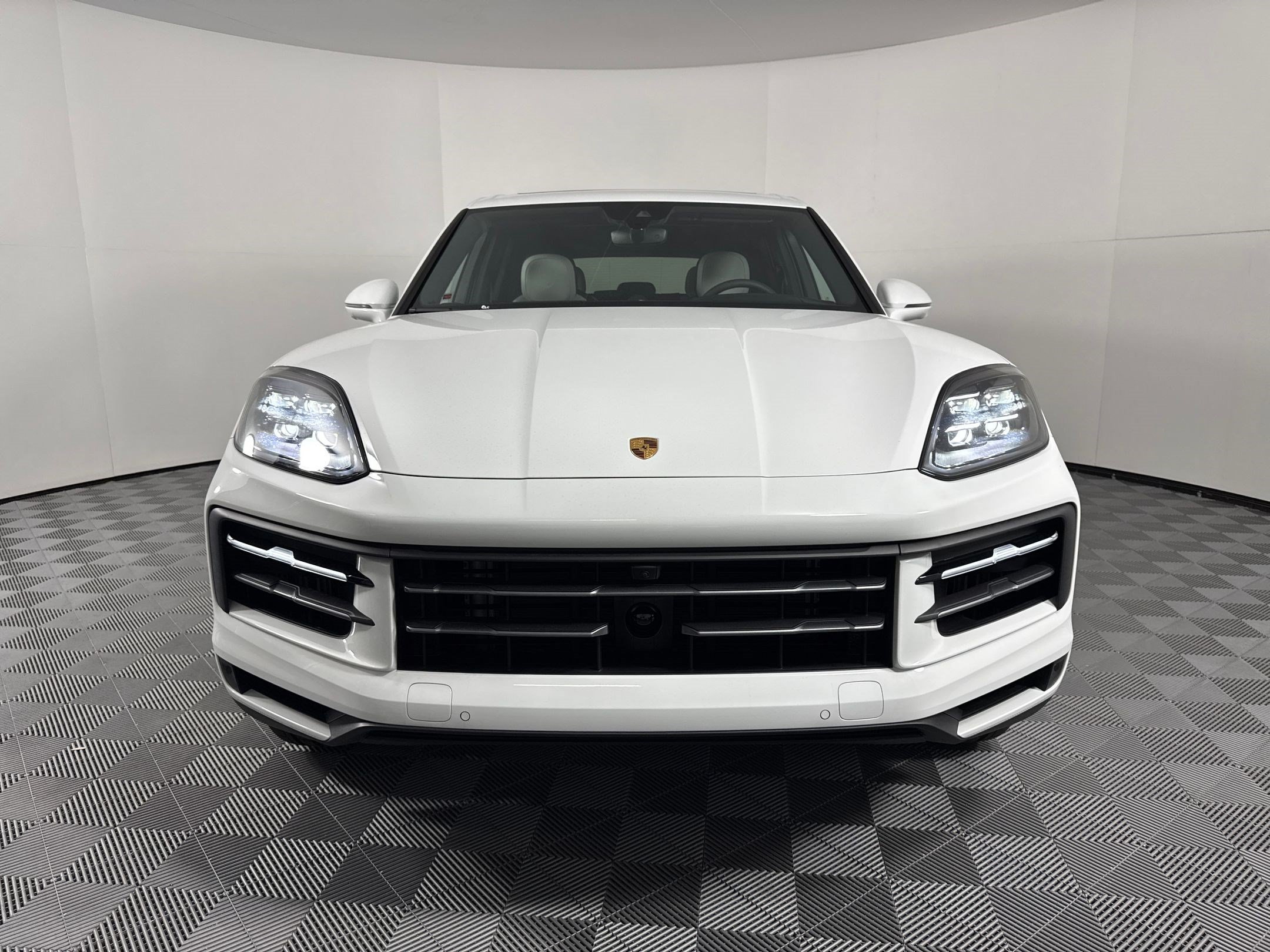 Certified 2026 Porsche Cayenne Coupe AWD/4WD image 10