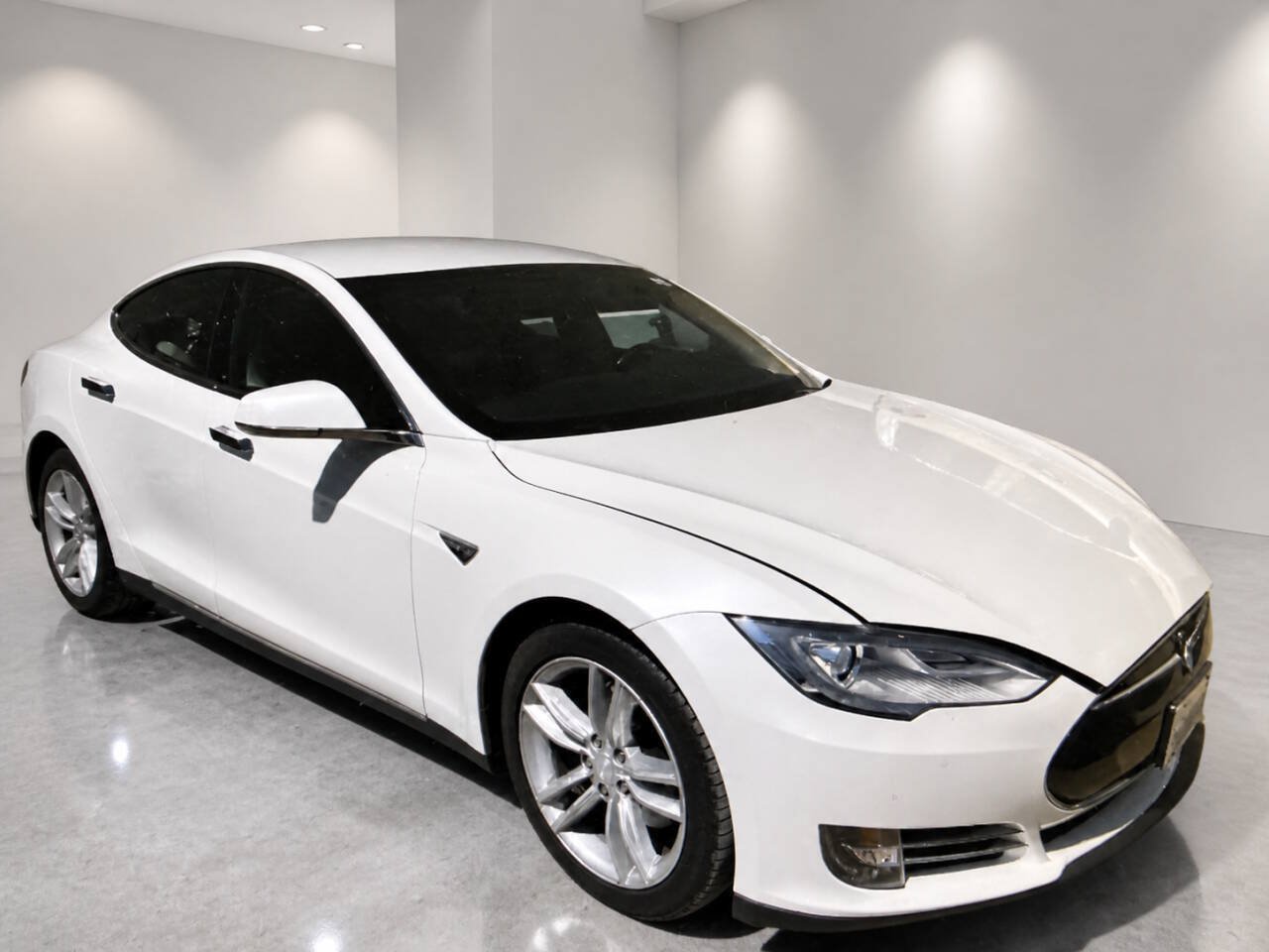 Used 2015 Tesla Model S 85D