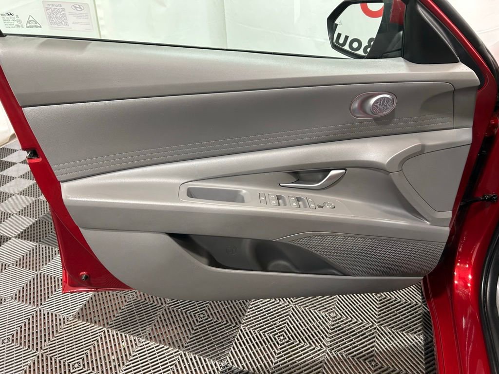Used 2024 Hyundai Elantra SEL image 19