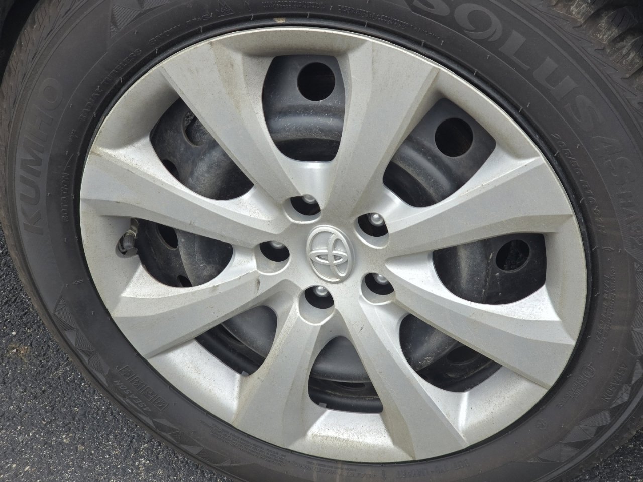 Used 2022 Toyota Corolla LE image 14