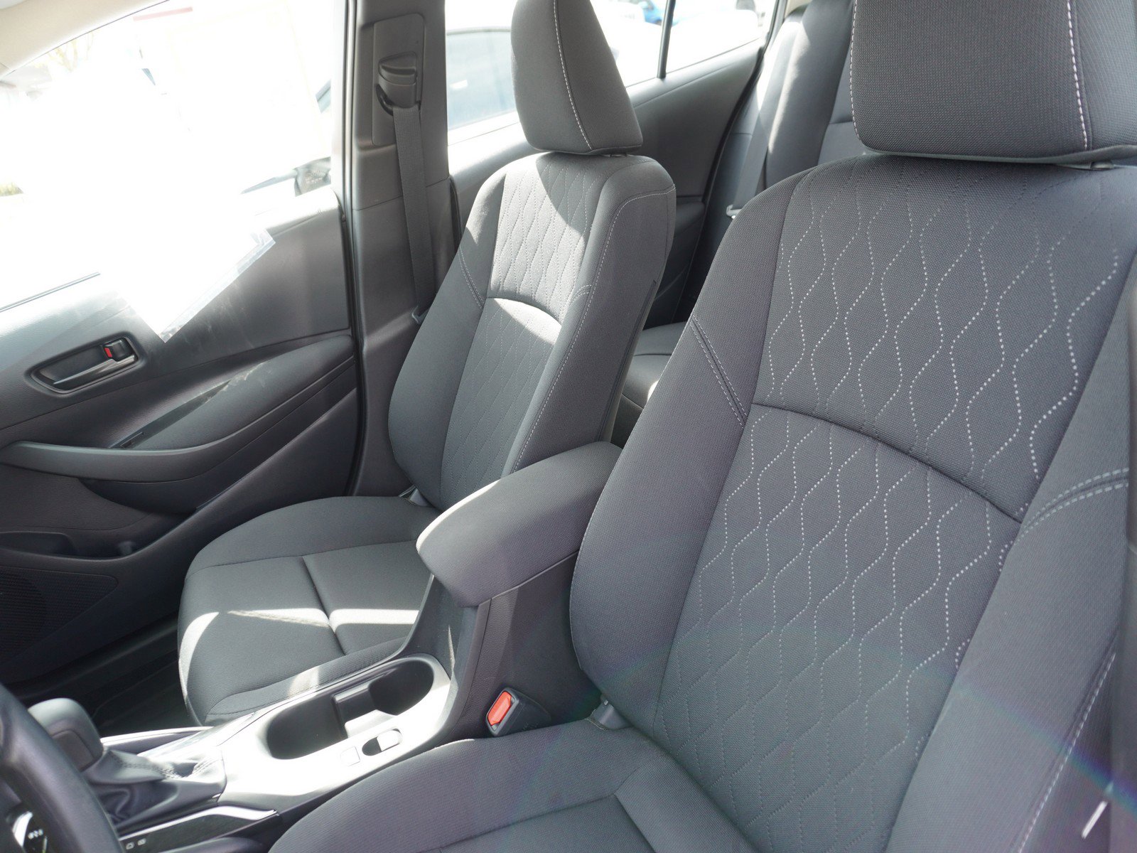 Used 2025 Toyota Corolla LE image 19