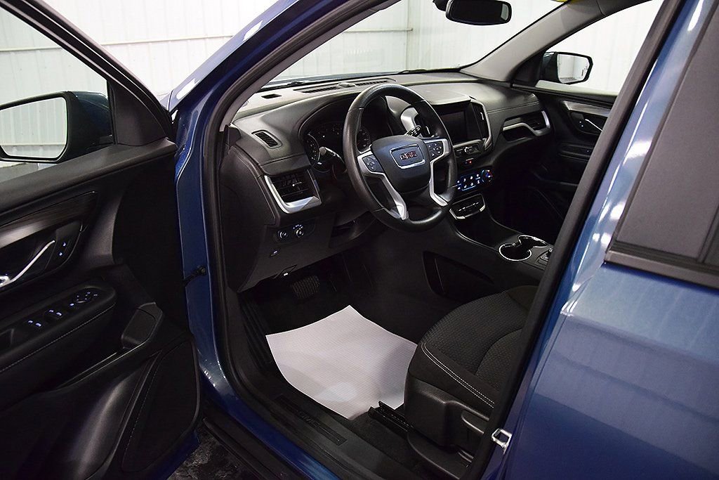 Used 2024 GMC Terrain SLE image 14