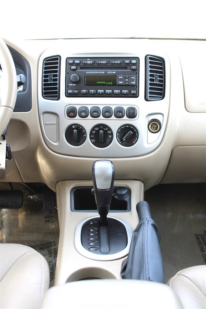 Used 2007 Ford Escape Limited image 13
