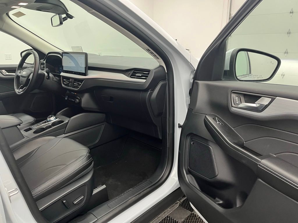 New 2026 Ford Escape SE w/ PHEV Premium Package image 22