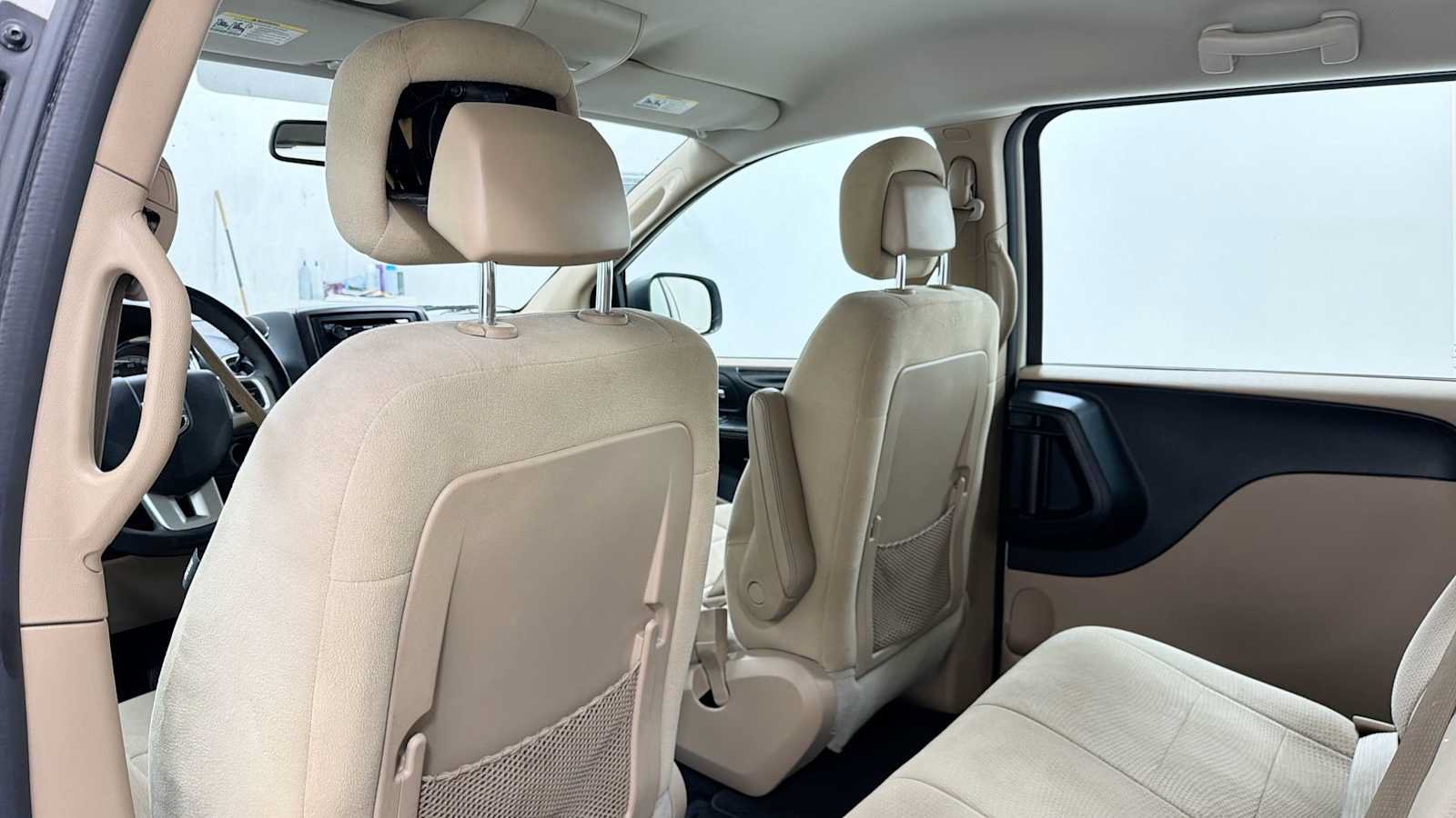 Used 2013 Dodge Grand Caravan American Value Package w/ UConnect Hands-Free Group FWD image 24