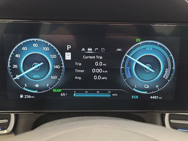 Used 2024 Hyundai Elantra Limited image 18