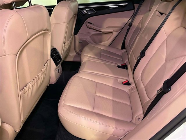 Used 2022 Porsche Macan w/ Premium Package Plus image 20