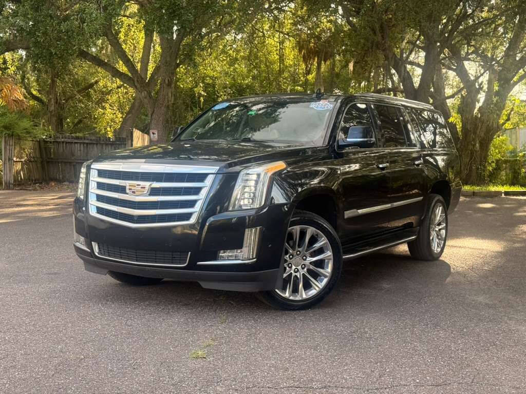 Used 2018 Cadillac Escalade ESV Luxury RWD image 1