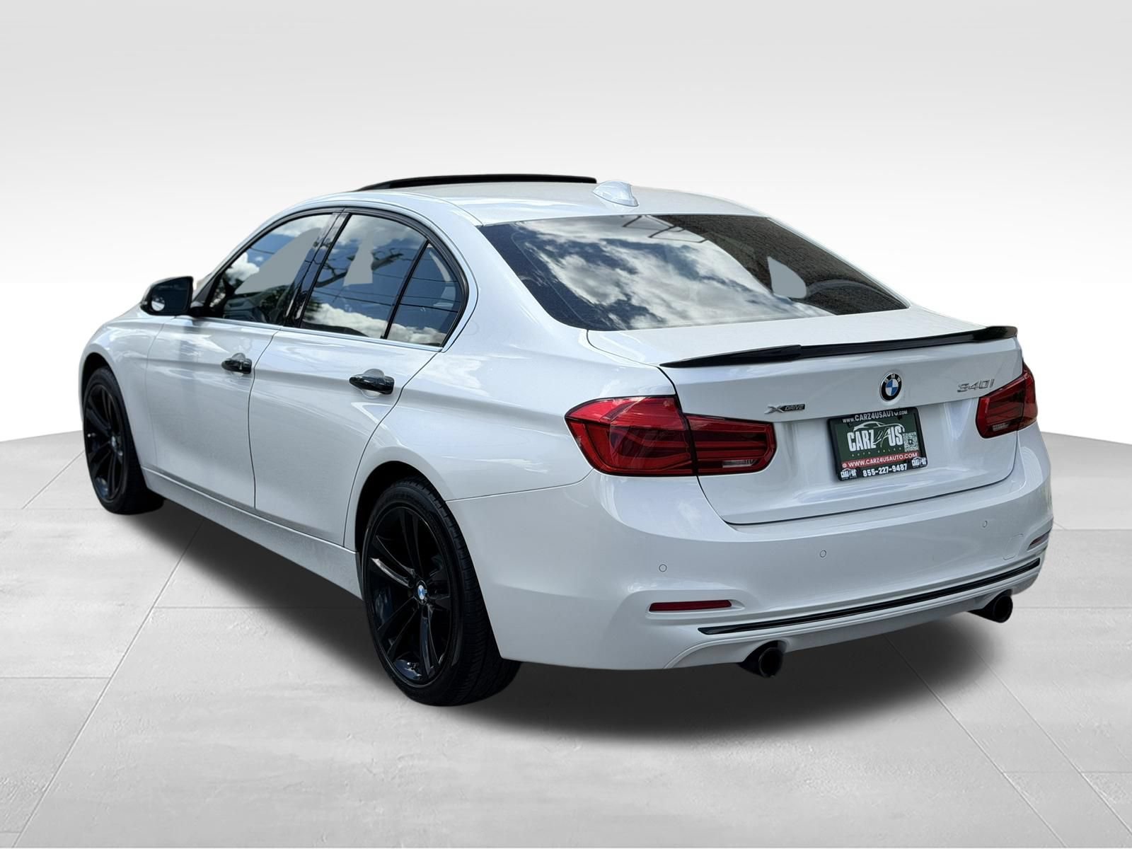 Used 2017 BMW 340i xDrive Sedan AWD/4WD image 7
