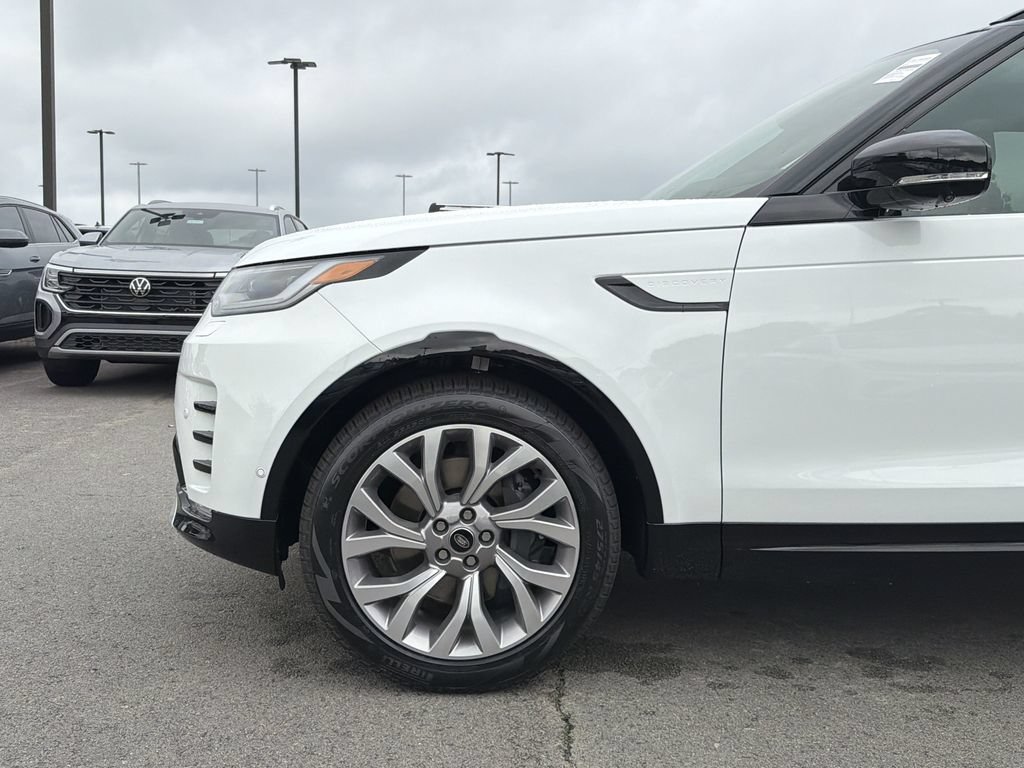 New 2026 Land Rover Discovery Limited Edition AWD/4WD image 10