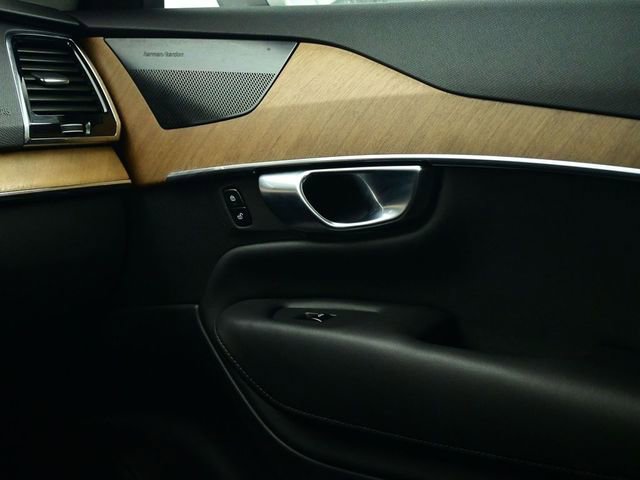 Used 2023 Volvo XC90 B6 Plus w/ Protection Package image 45