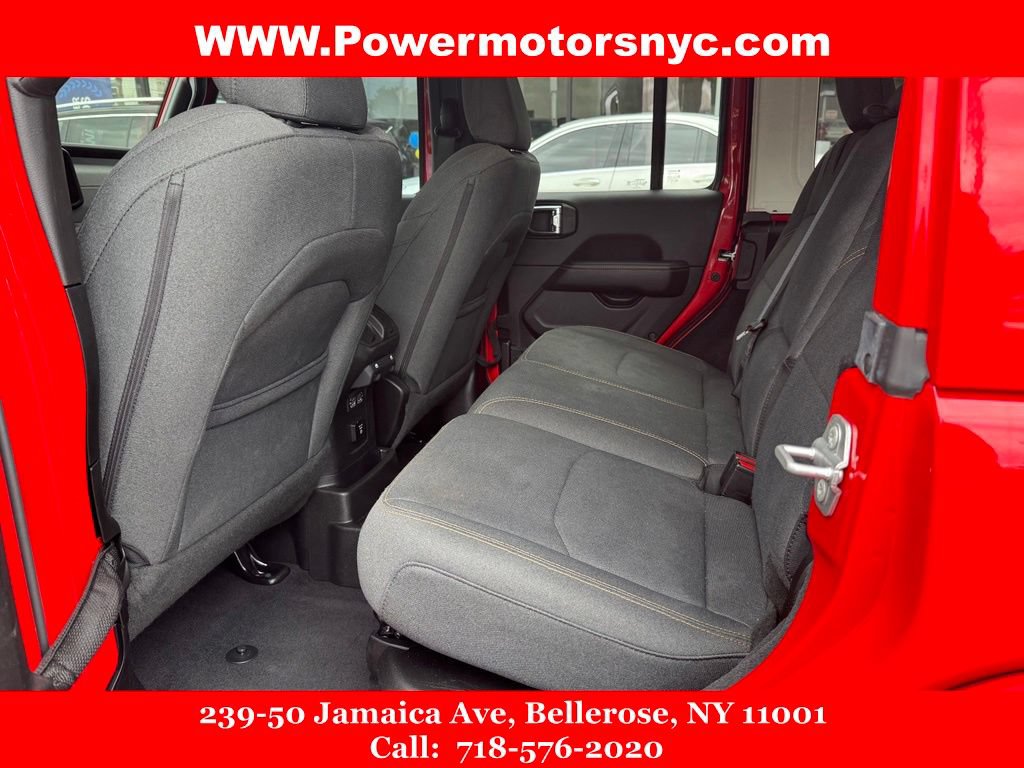 Used 2025 Jeep Wrangler Unlimited Sahara w/ Safety Group AWD/4WD image 17