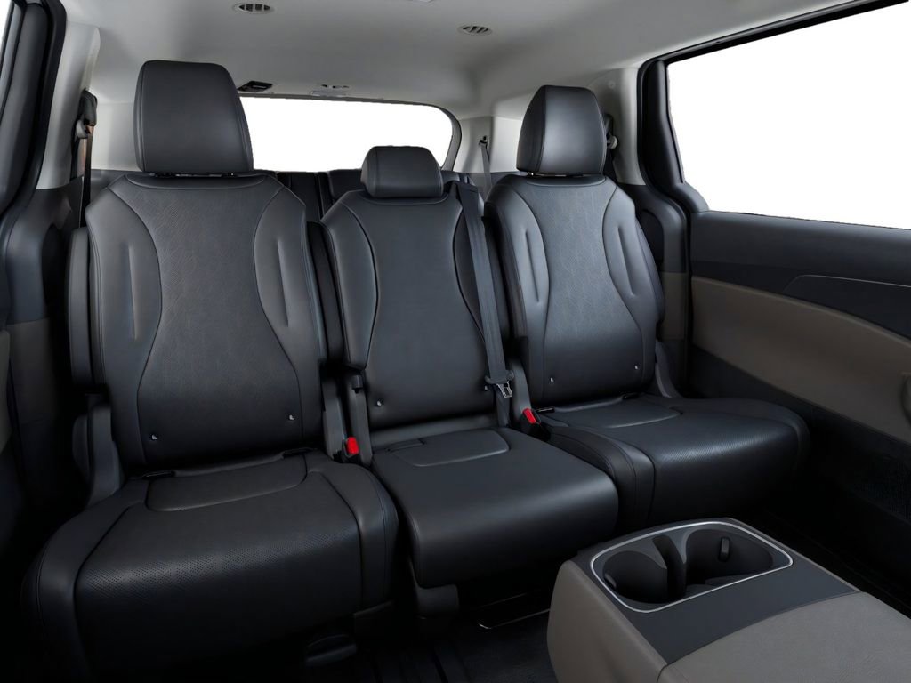 New 2026 Kia Carnival image 16