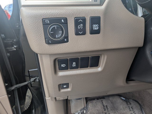Used 2018 Lexus GX 460 Premium w/ Premium Package AWD/4WD image 17