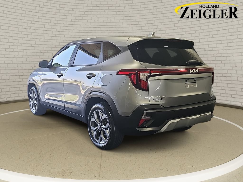 Used 2024 Kia Seltos LX AWD/4WD image 7