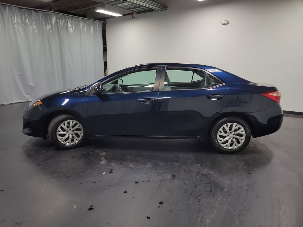 Used 2017 Toyota Corolla LE image 5