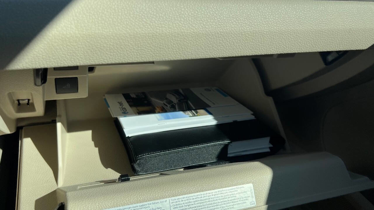 Used 2017 Volkswagen Passat 1.8T S image 20