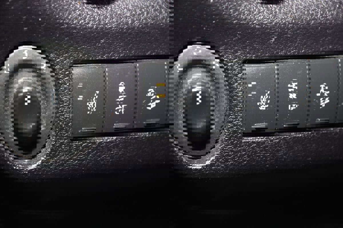 Used 2016 Jeep Wrangler Unlimited Sahara image 8