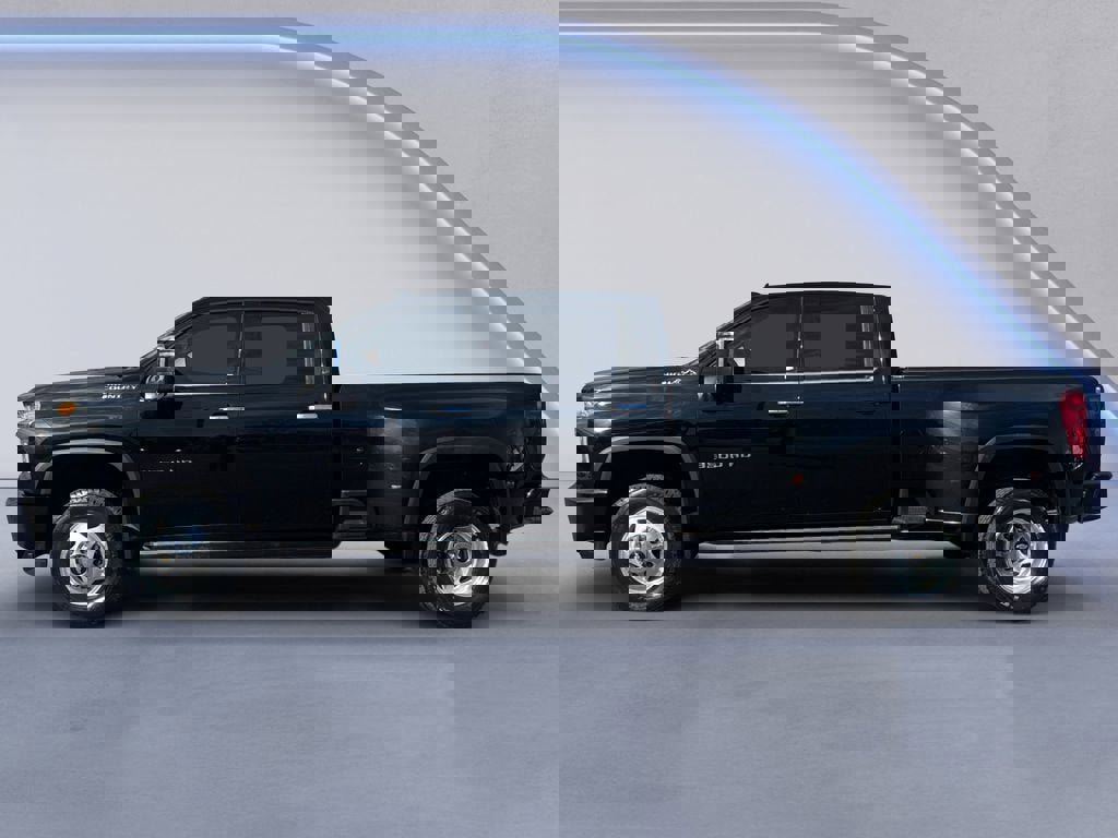 Used 2023 Chevrolet Silverado 3500 High Country w/ Snow Plow Prep/Camper Package image 2