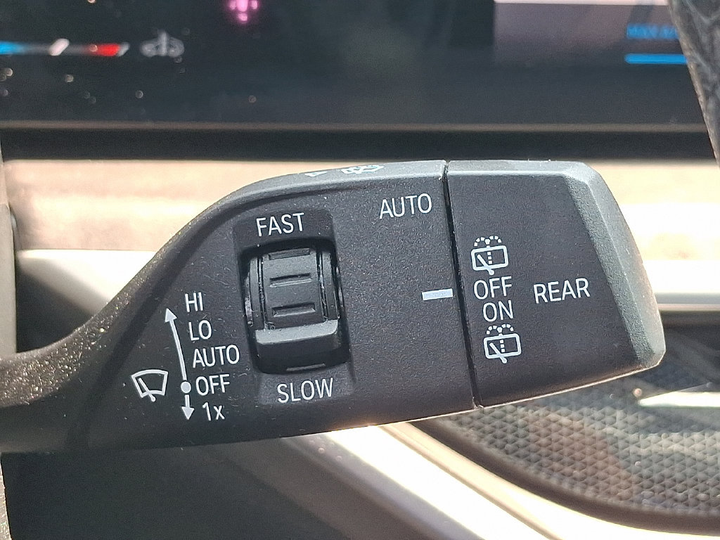 Used 2024 BMW X5 xDrive40i w/ Premium Package AWD/4WD image 28