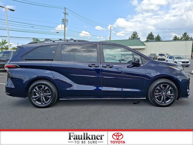 Certified 2025 Toyota Sienna XSE w/ XSE Plus Package AWD/4WD image 7