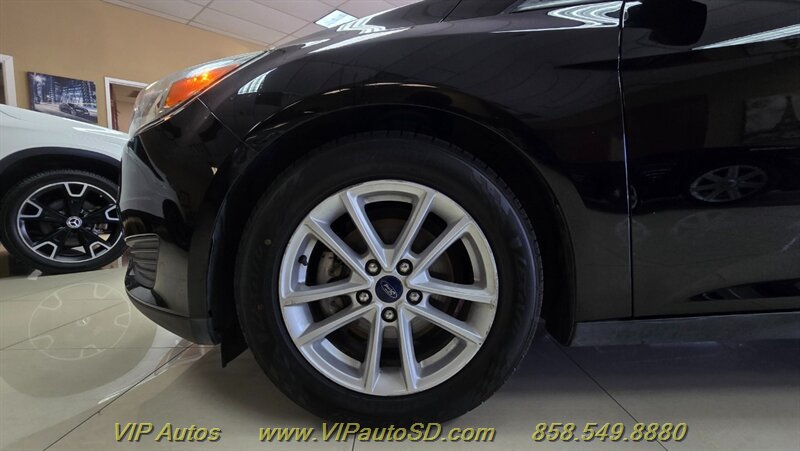 Used 2018 Ford Focus SE FWD image 24