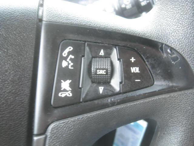 Used 2017 Chevrolet Equinox LS image 25