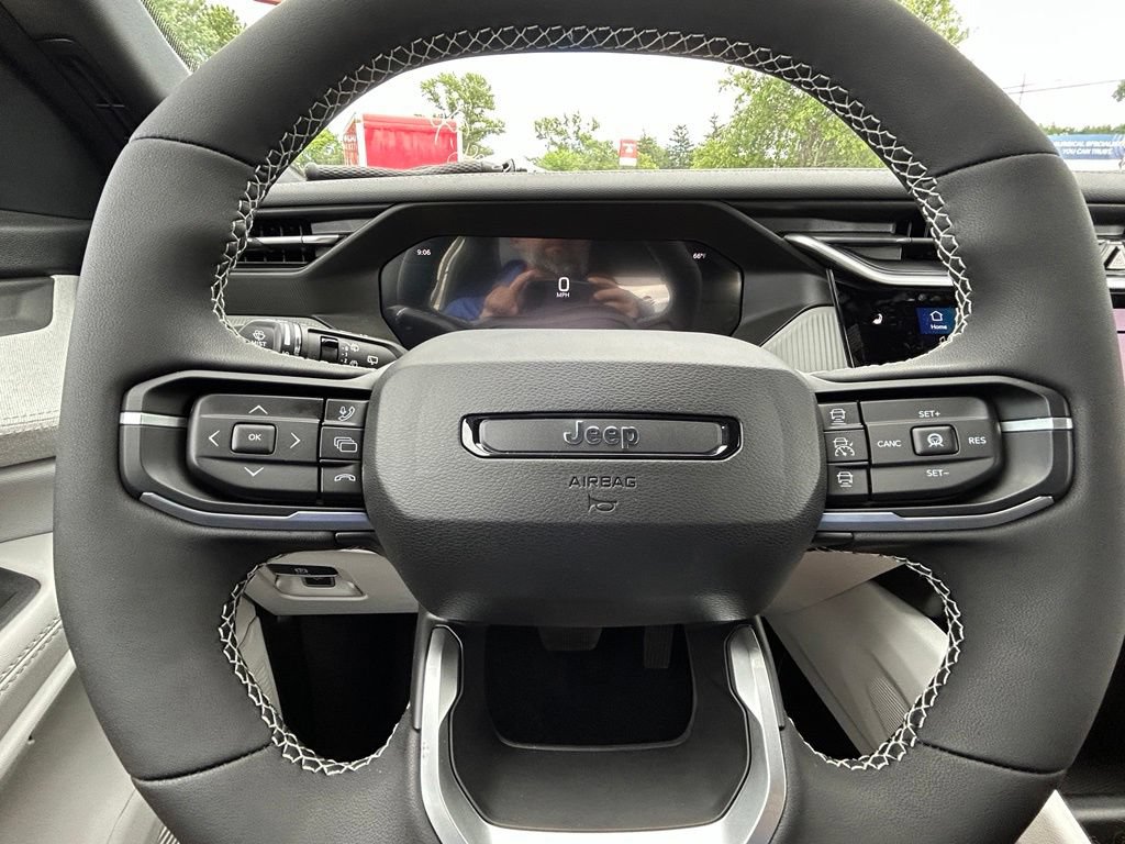 New 2026 Jeep Cherokee Limited AWD/4WD image 32
