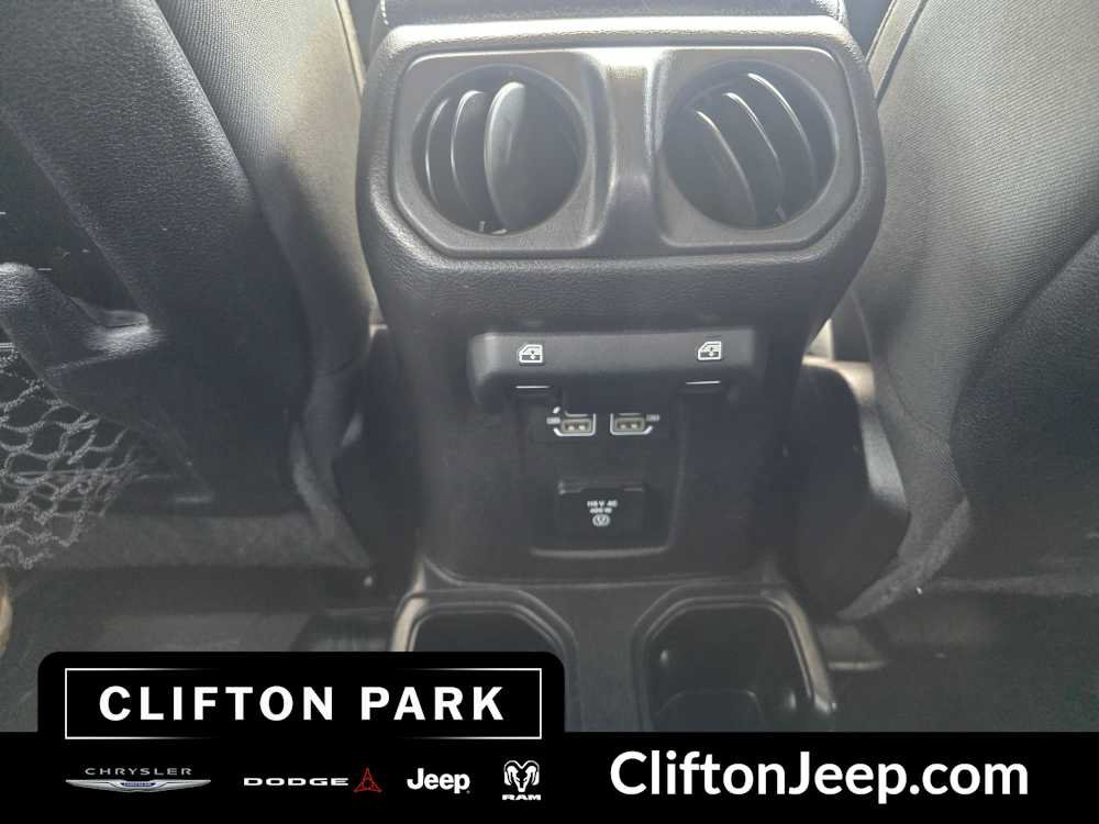 Used 2021 Jeep Gladiator Mojave AWD/4WD image 19