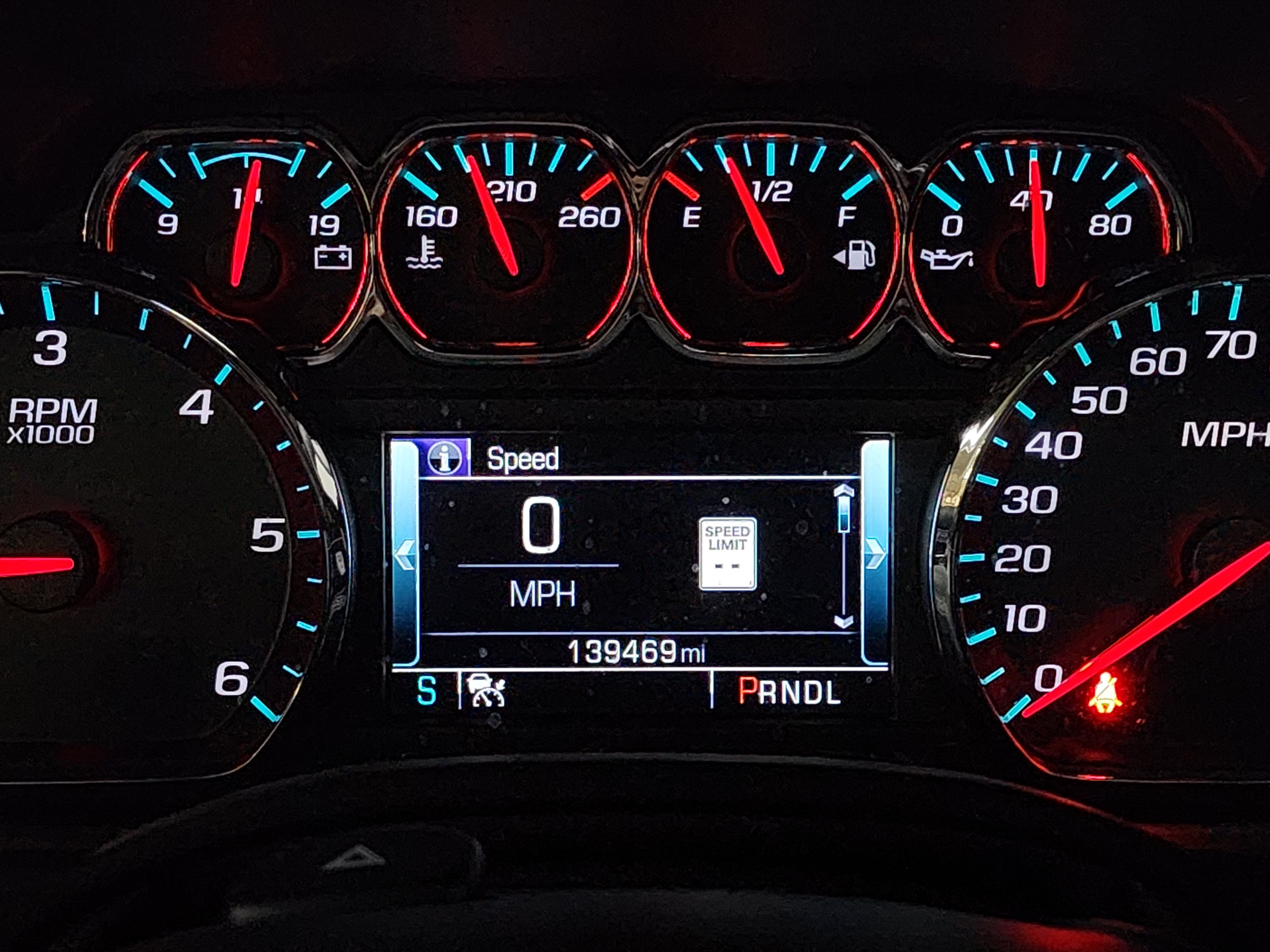 Used 2018 GMC Yukon SLT w/ Premium Edition AWD/4WD image 29