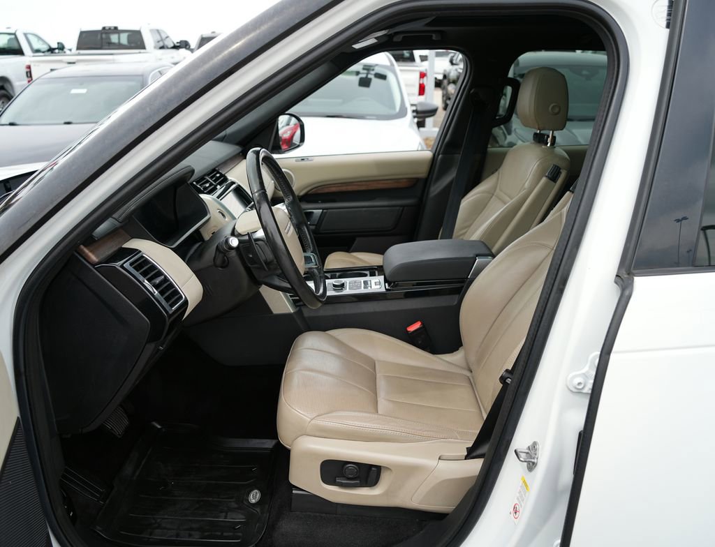 Used 2018 Land Rover Discovery HSE AWD/4WD image 21