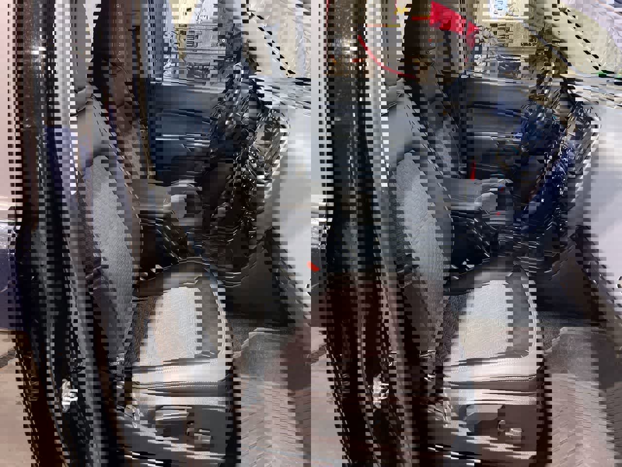 Used 2017 Chevrolet Colorado Z71 image 28