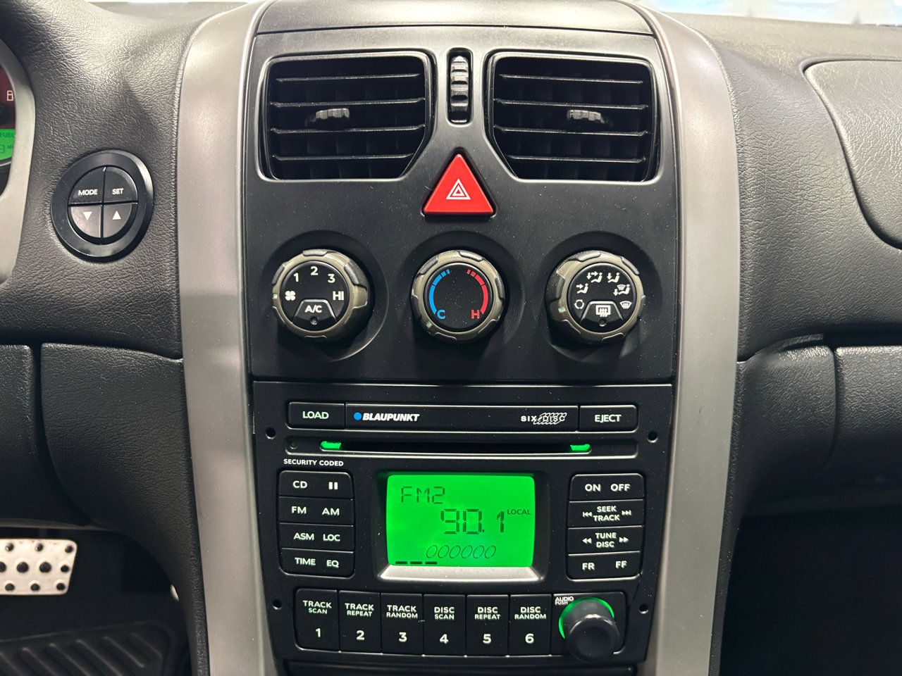 Used 2004 Pontiac GTO image 6