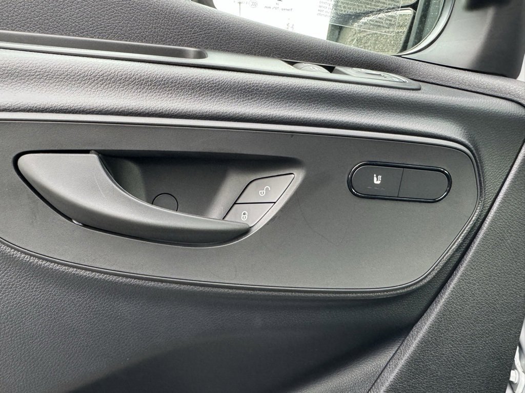 Used 2024 Mercedes-Benz Sprinter 3500 image 22