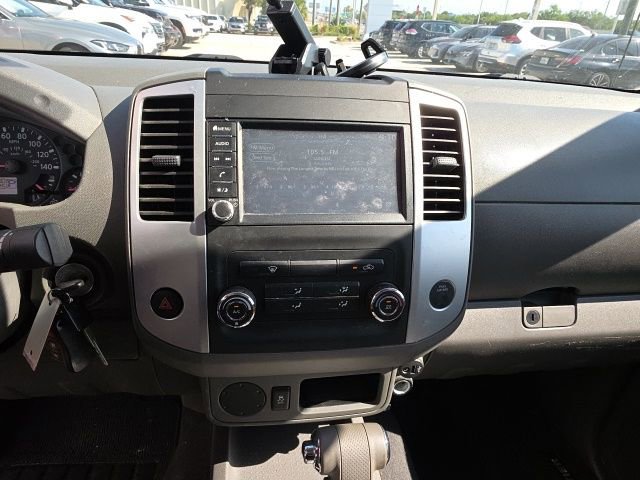 Used 2019 Nissan Frontier SV image 17