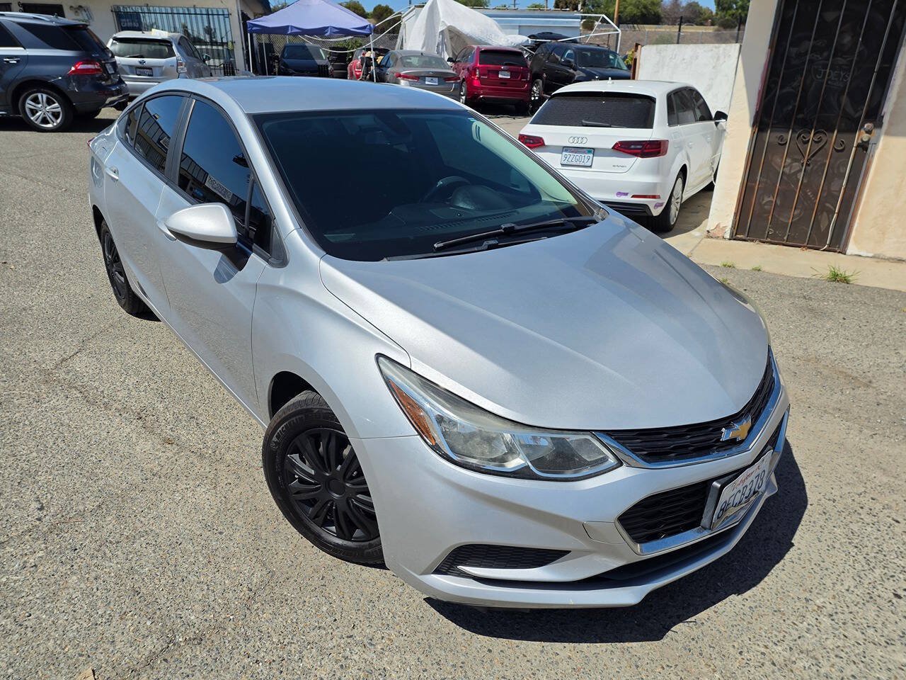 Used 2018 Chevrolet Cruze LS FWD image 4