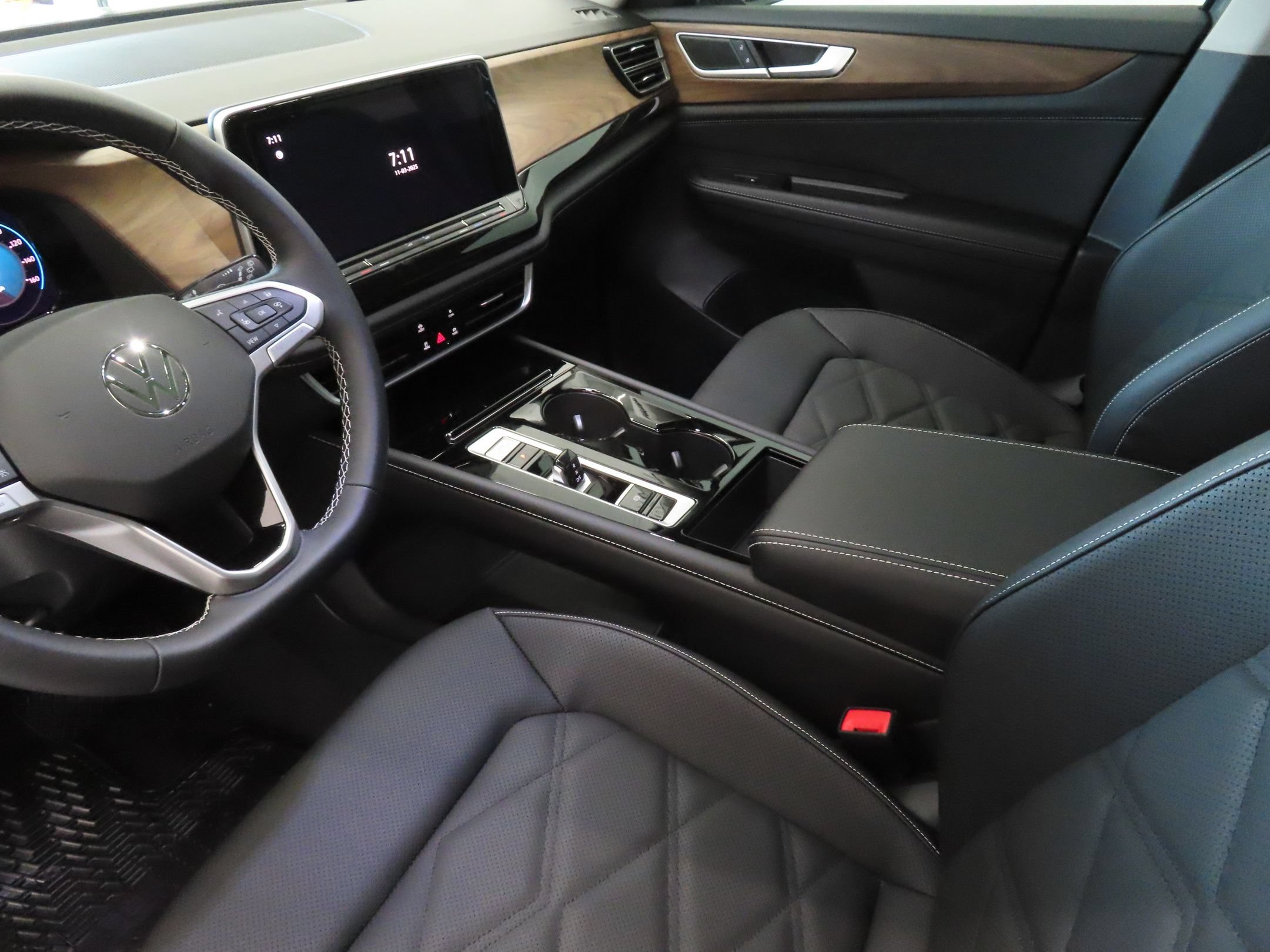 Certified 2026 Volkswagen Atlas SE FWD image 21