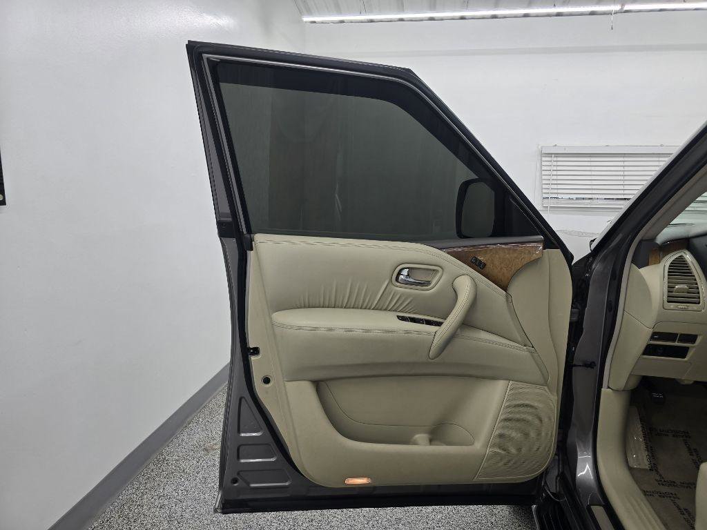 Used 2014 INFINITI QX80 2WD w/ Theater Package image 29