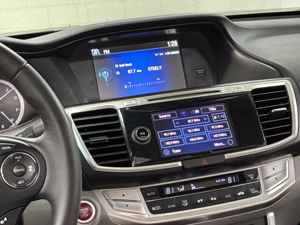 Used 2015 Honda Accord Touring image 13
