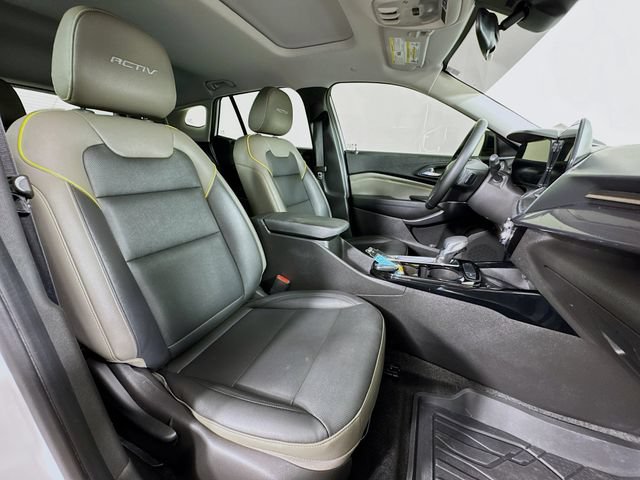 Used 2024 Chevrolet Trax ACTIV w/ Sunroof Package FWD image 28