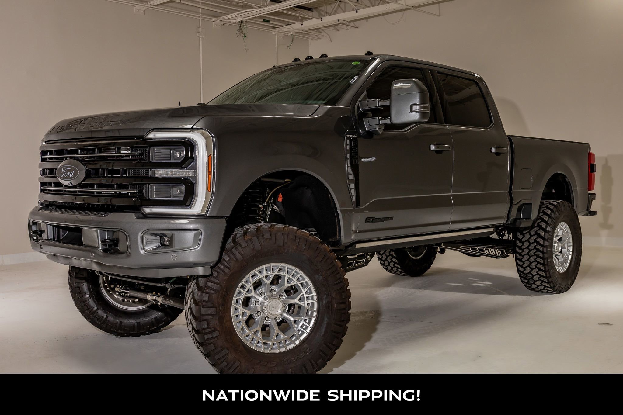 Used 2025 Ford F350 Platinum w/ FX4 Off-Road Package AWD/4WD image 4