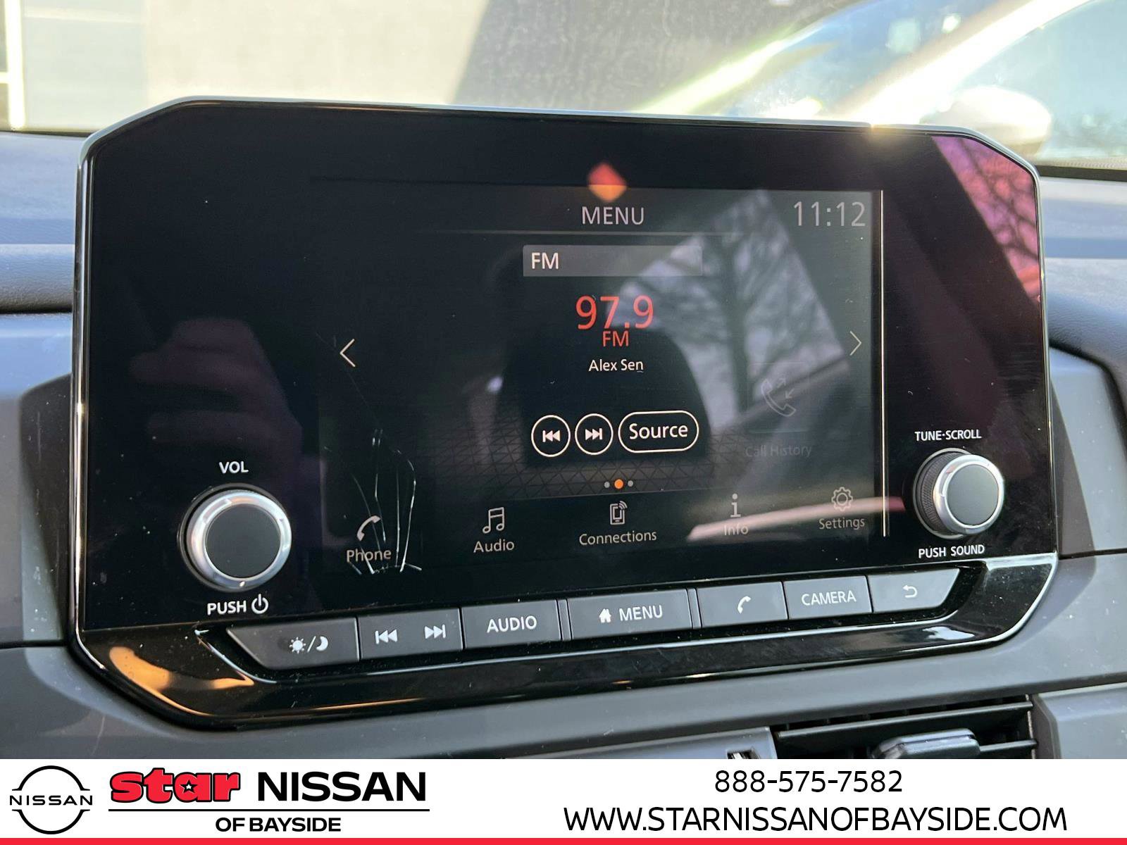 Used 2024 Nissan Pathfinder S image 22