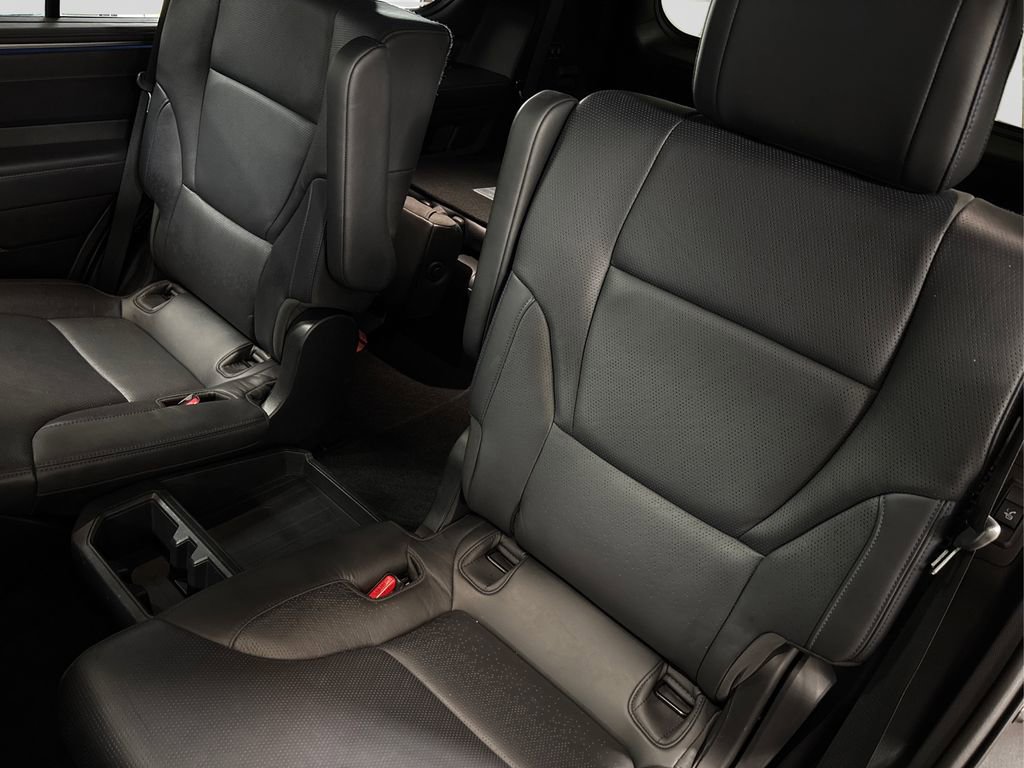 Used 2023 Toyota Sequoia Platinum image 10