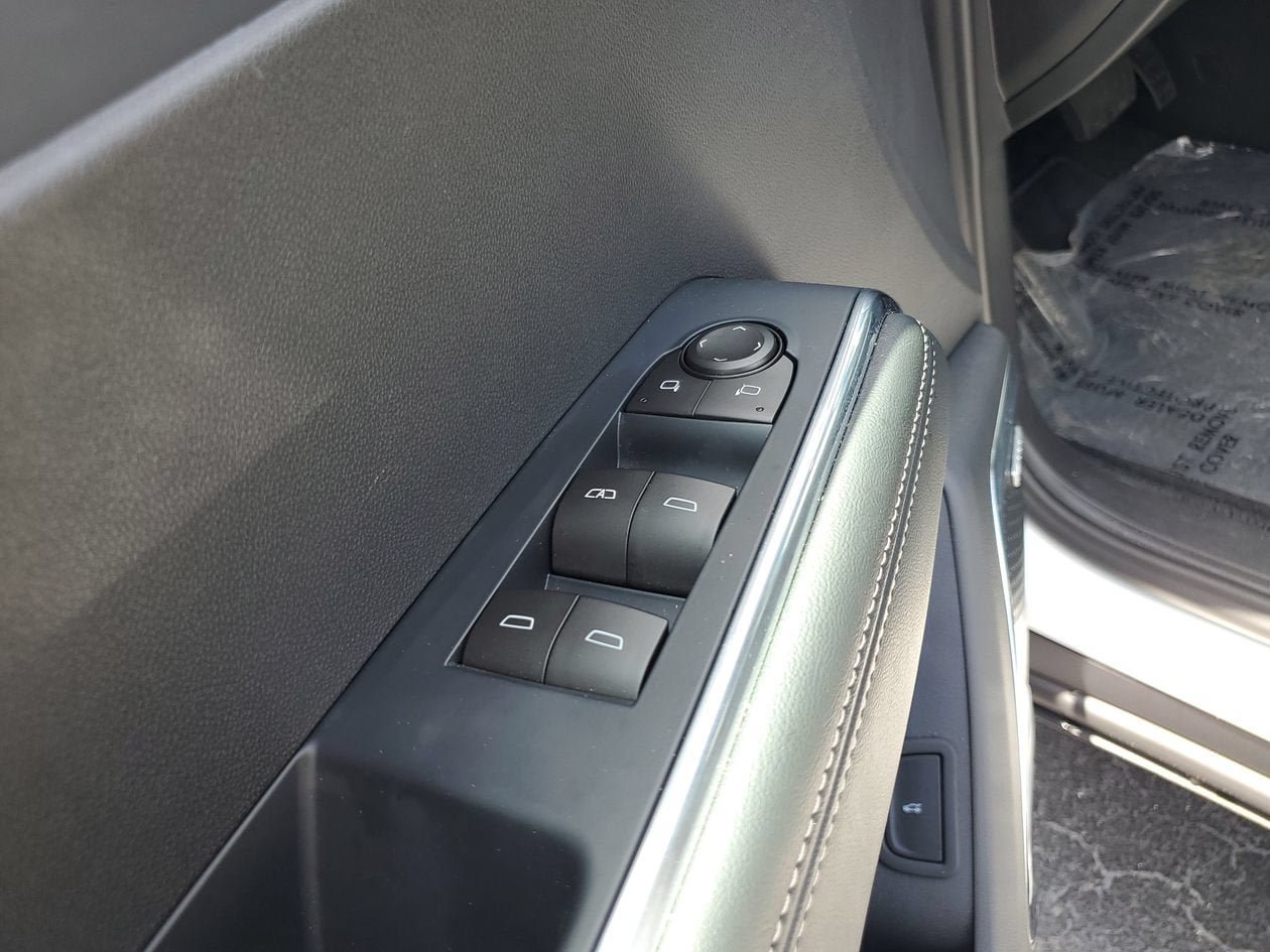 New 2026 GMC Acadia Elevation w/ Black Edition FWD image 18