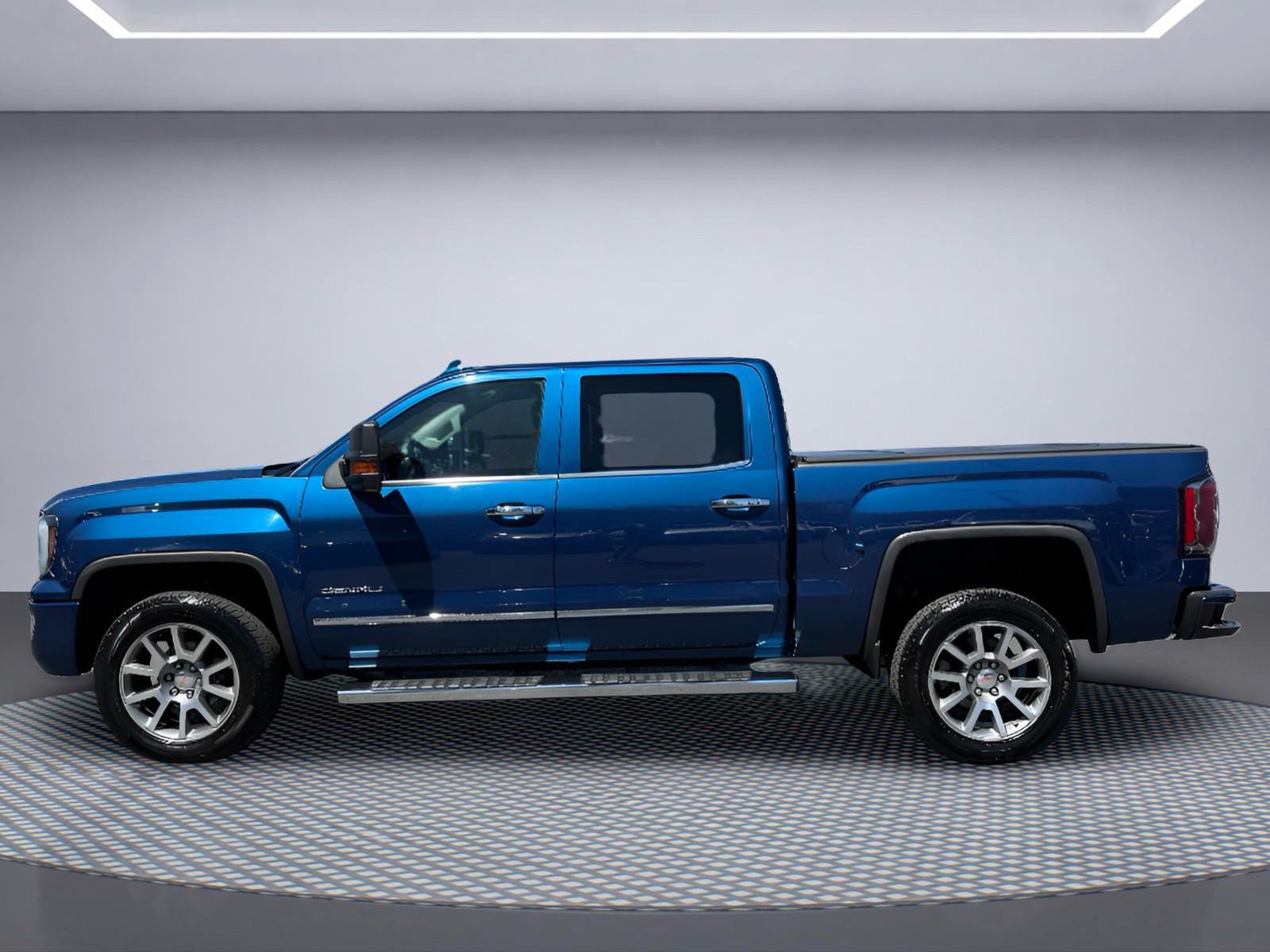 Used 2016 GMC Sierra 1500 Denali w/ Enhanced Driver Alert Package AWD/4WD image 3